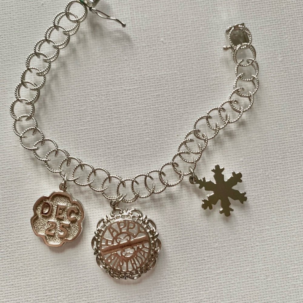 Elegant Vintage Sterling Silver Charm Bracelet